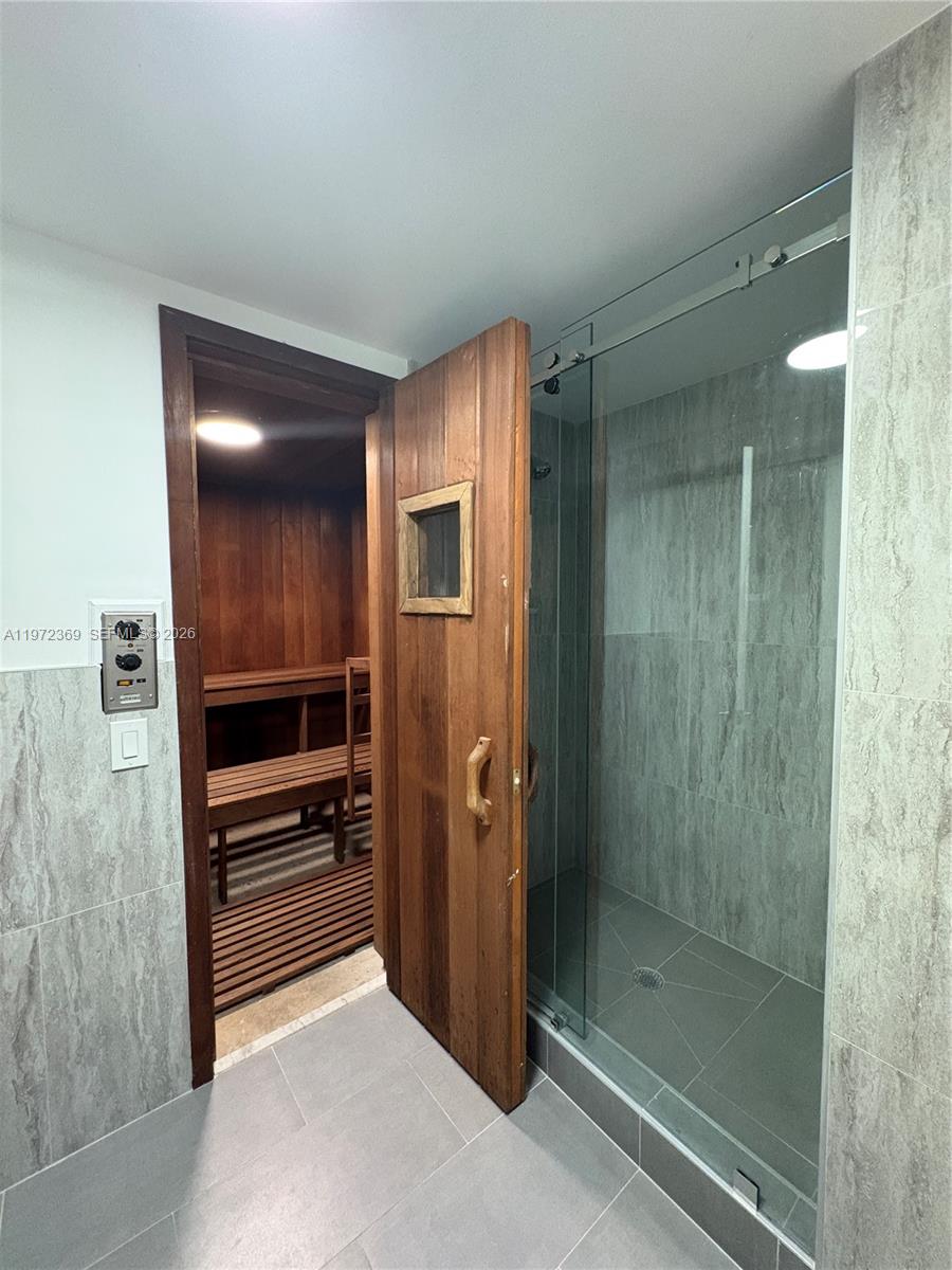 3500 NE 135 #502, North Miami FL 33181