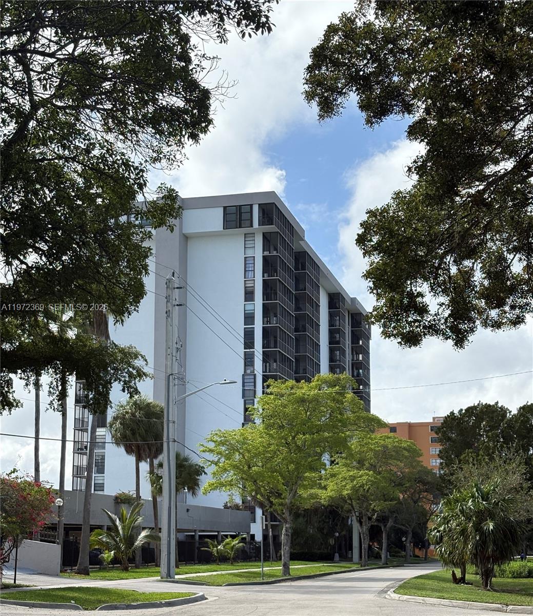 3500 NE 135 #502, North Miami FL 33181