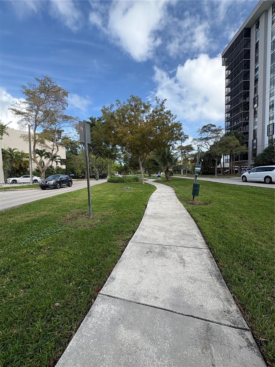 3500 NE 135 #502, North Miami FL 33181