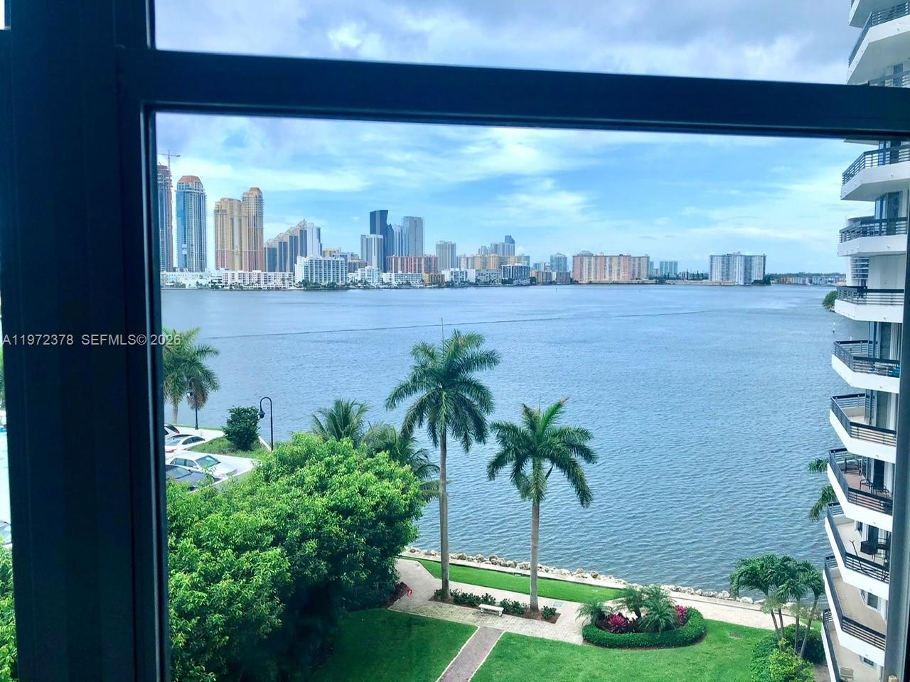 3600 Mystic Pointe Dr #815, Aventura FL 33180