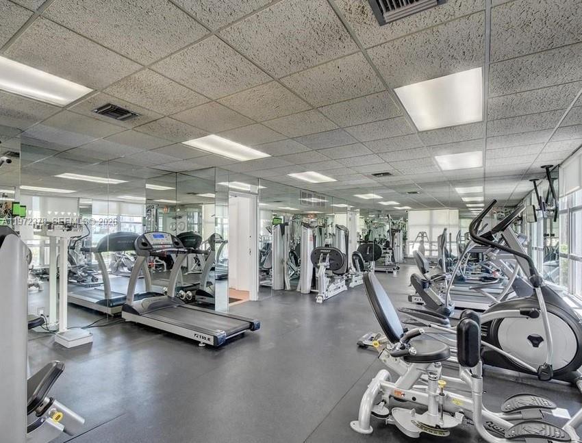 3600 Mystic Pointe Dr #815, Aventura FL 33180