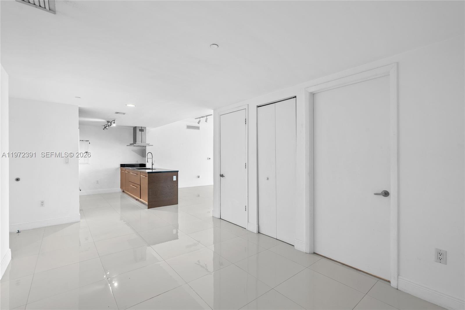 495 Brickell Ave #4705, Miami FL 33131