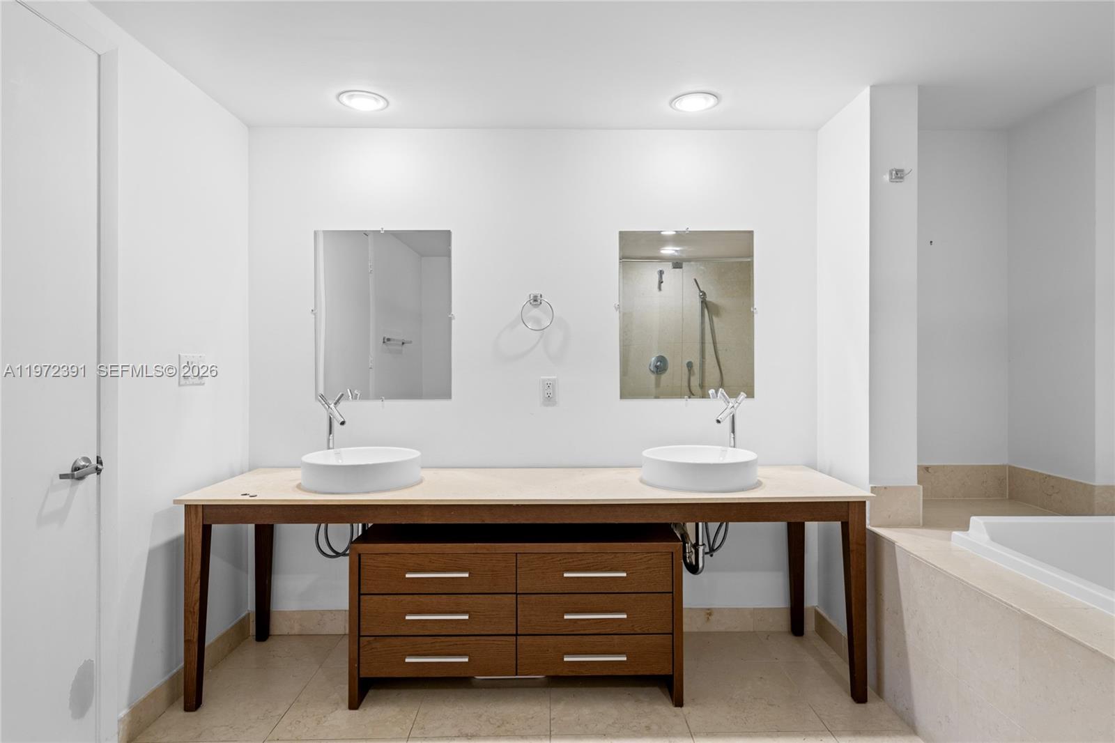 495 Brickell Ave #4705, Miami FL 33131