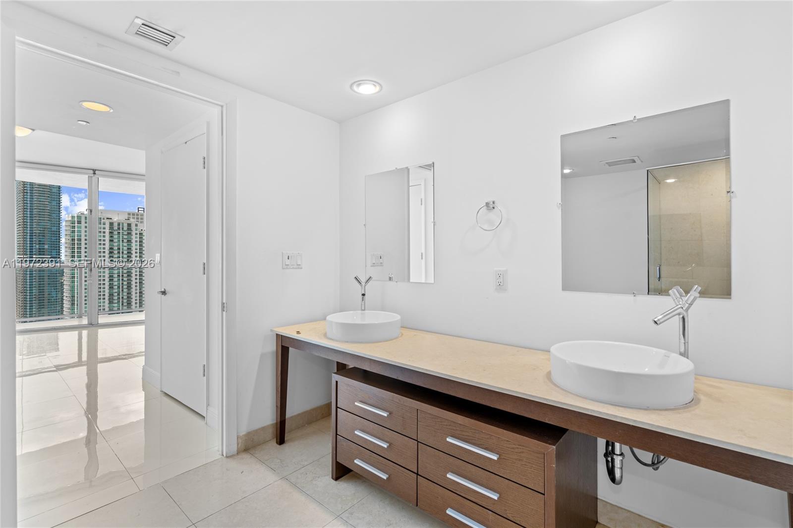 495 Brickell Ave #4705, Miami FL 33131