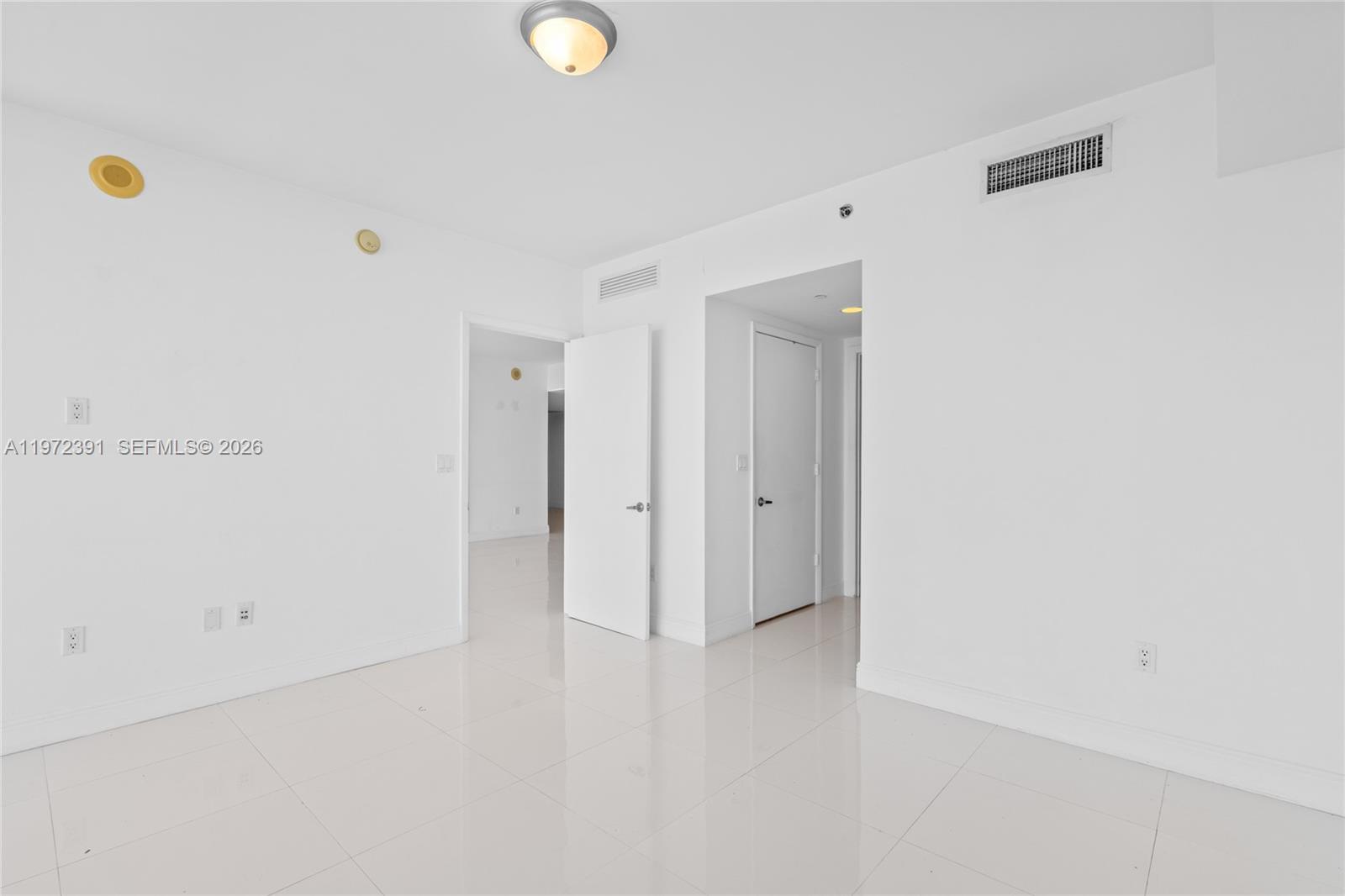 495 Brickell Ave #4705, Miami FL 33131