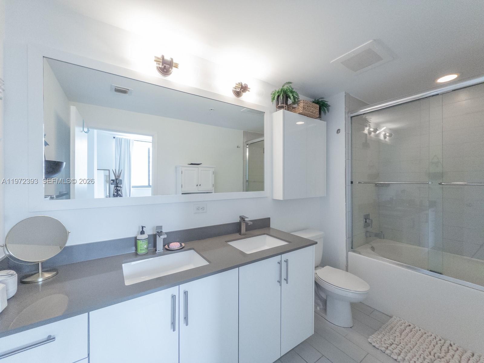 999 SW 1st Ave #3204, Miami FL 33130
