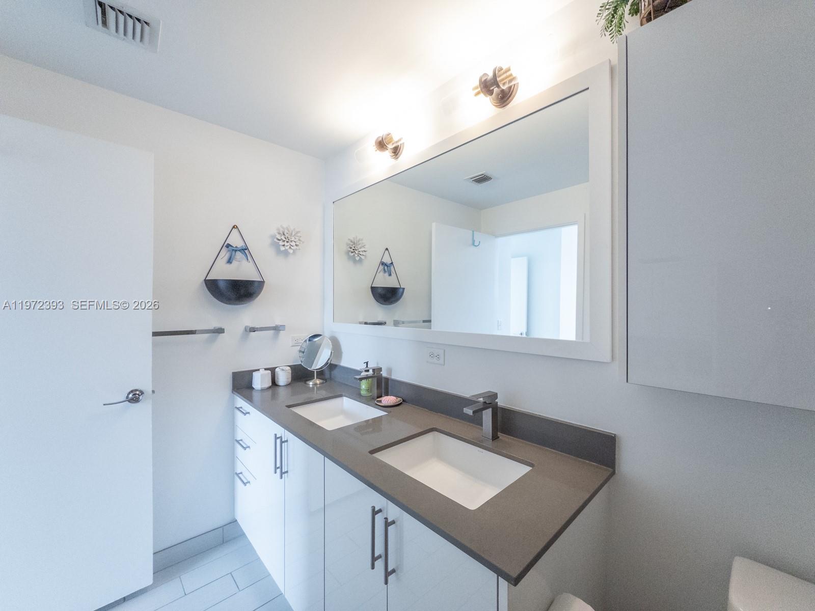 999 SW 1st Ave #3204, Miami FL 33130