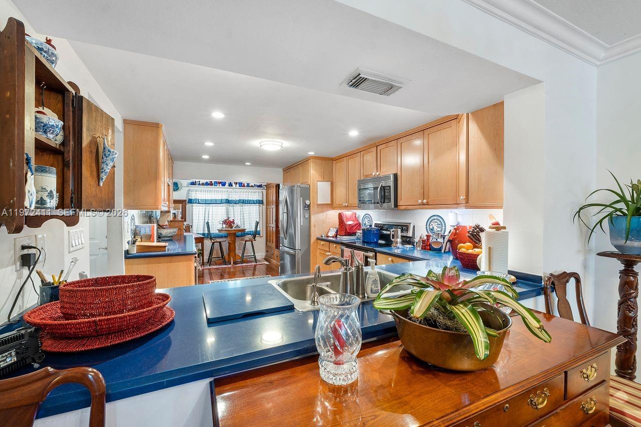 4905 SW 71st Pl, Miami FL 33155