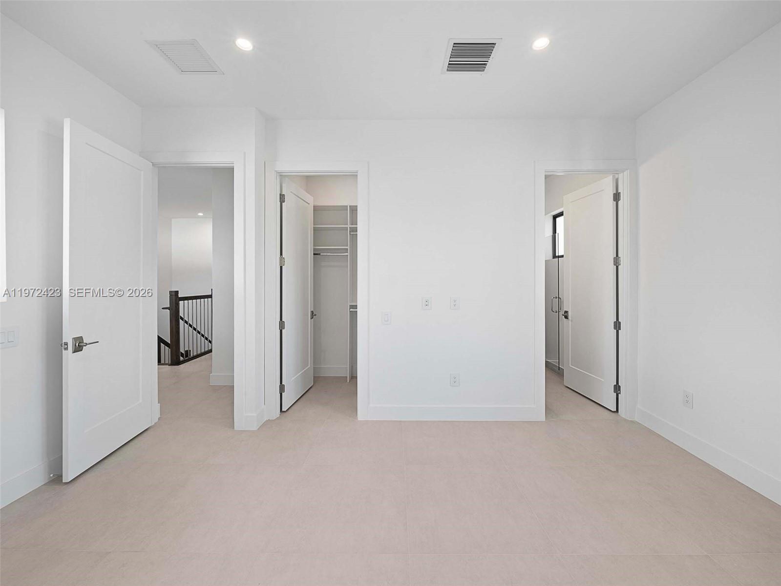5718 Ashwood Cir W, Hollywood FL 33312