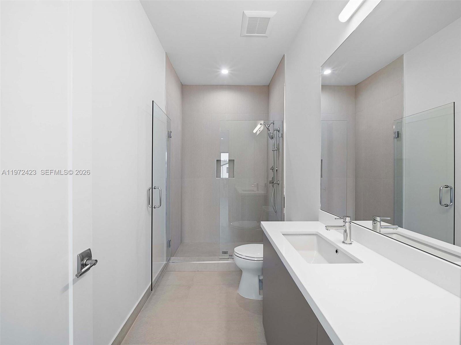 5718 Ashwood Cir W, Hollywood FL 33312