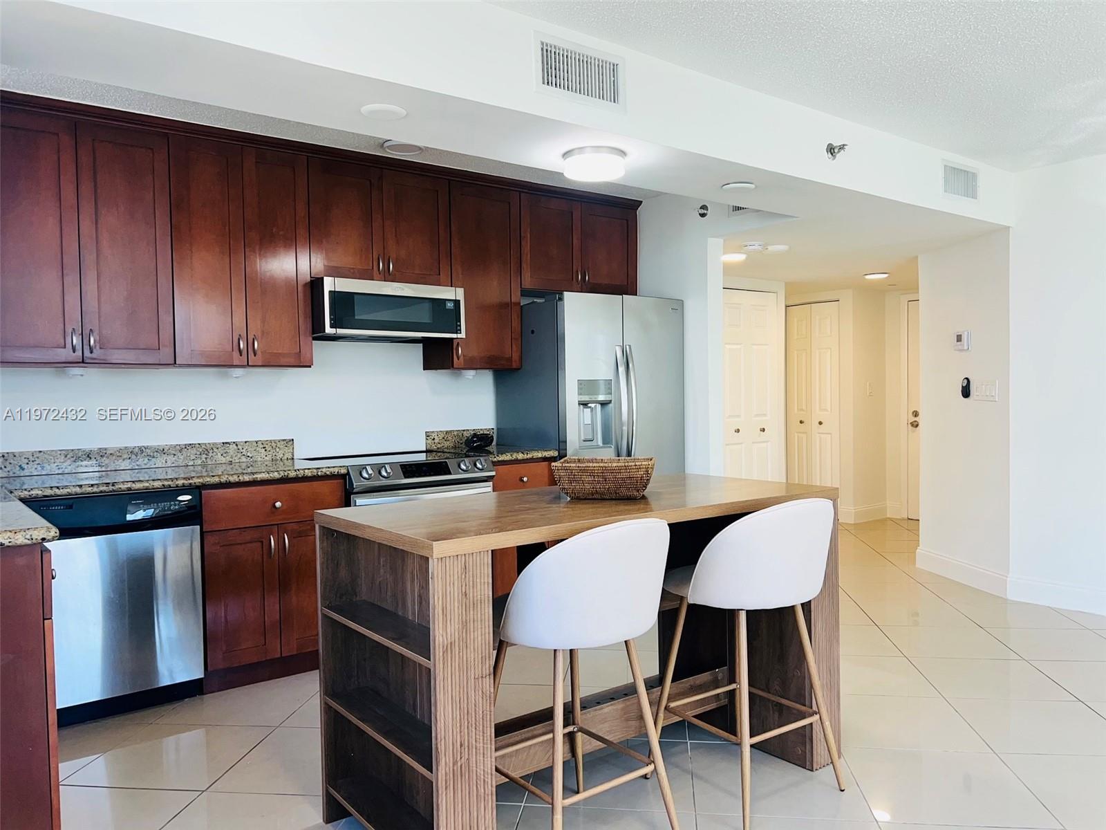 770 Claughton Island Dr #1601, Miami FL 33131
