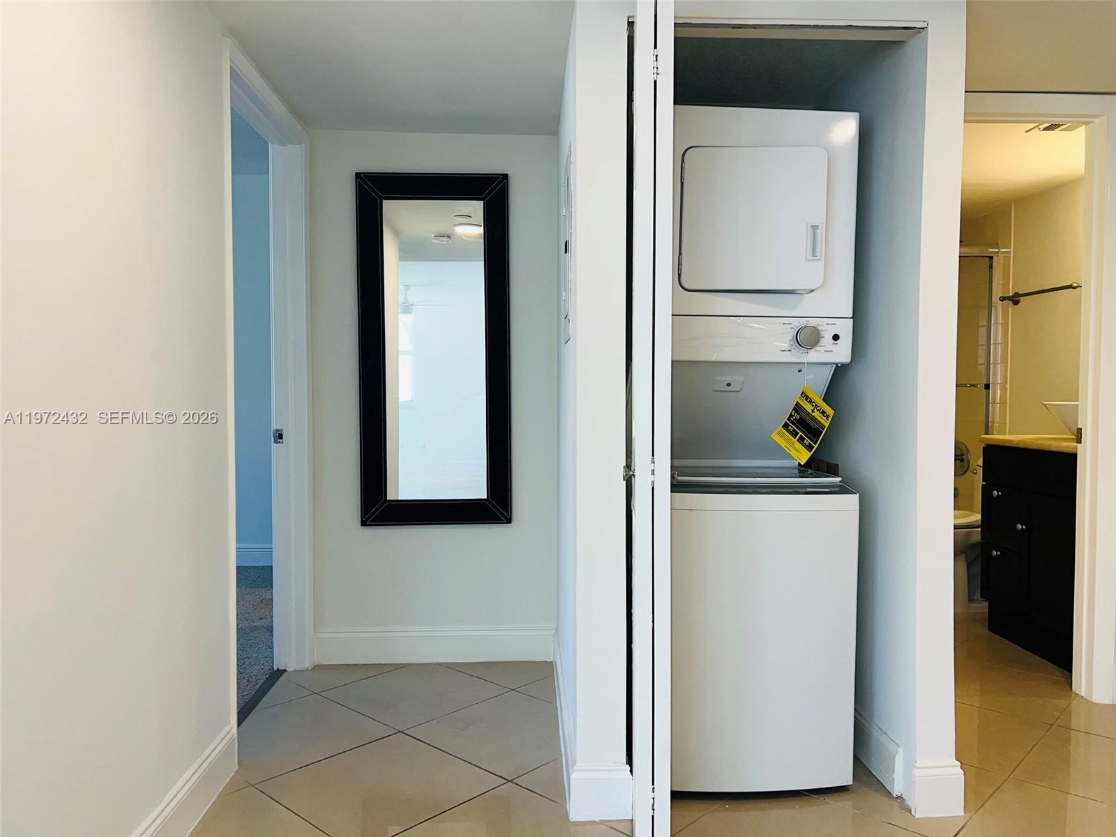 770 Claughton Island Dr #1601, Miami FL 33131