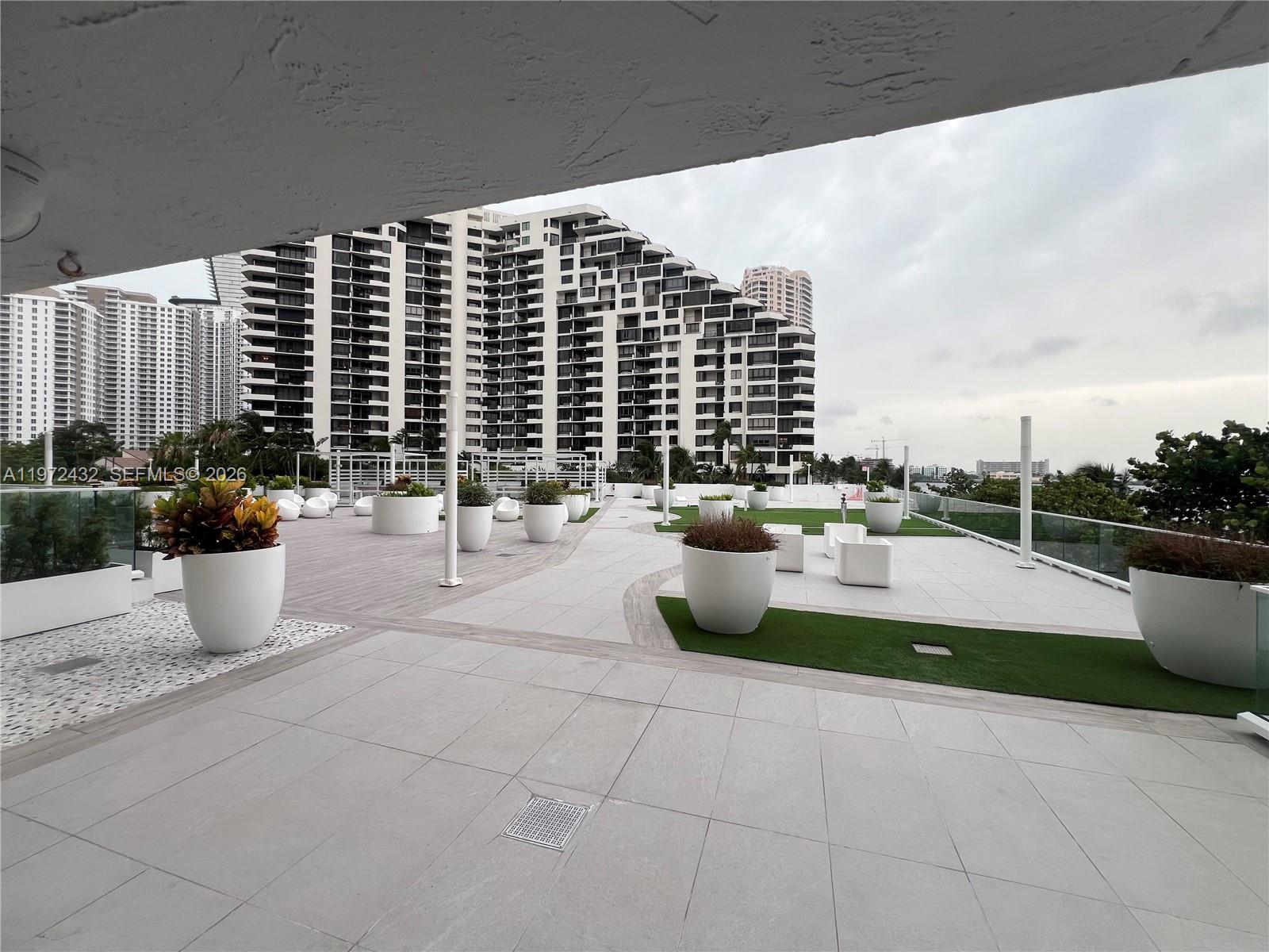 770 Claughton Island Dr #1601, Miami FL 33131