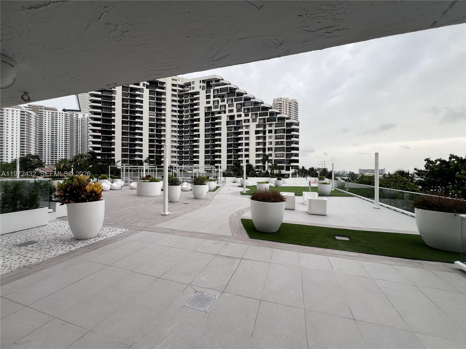 770 Claughton Island Dr #1601, Miami FL 33131