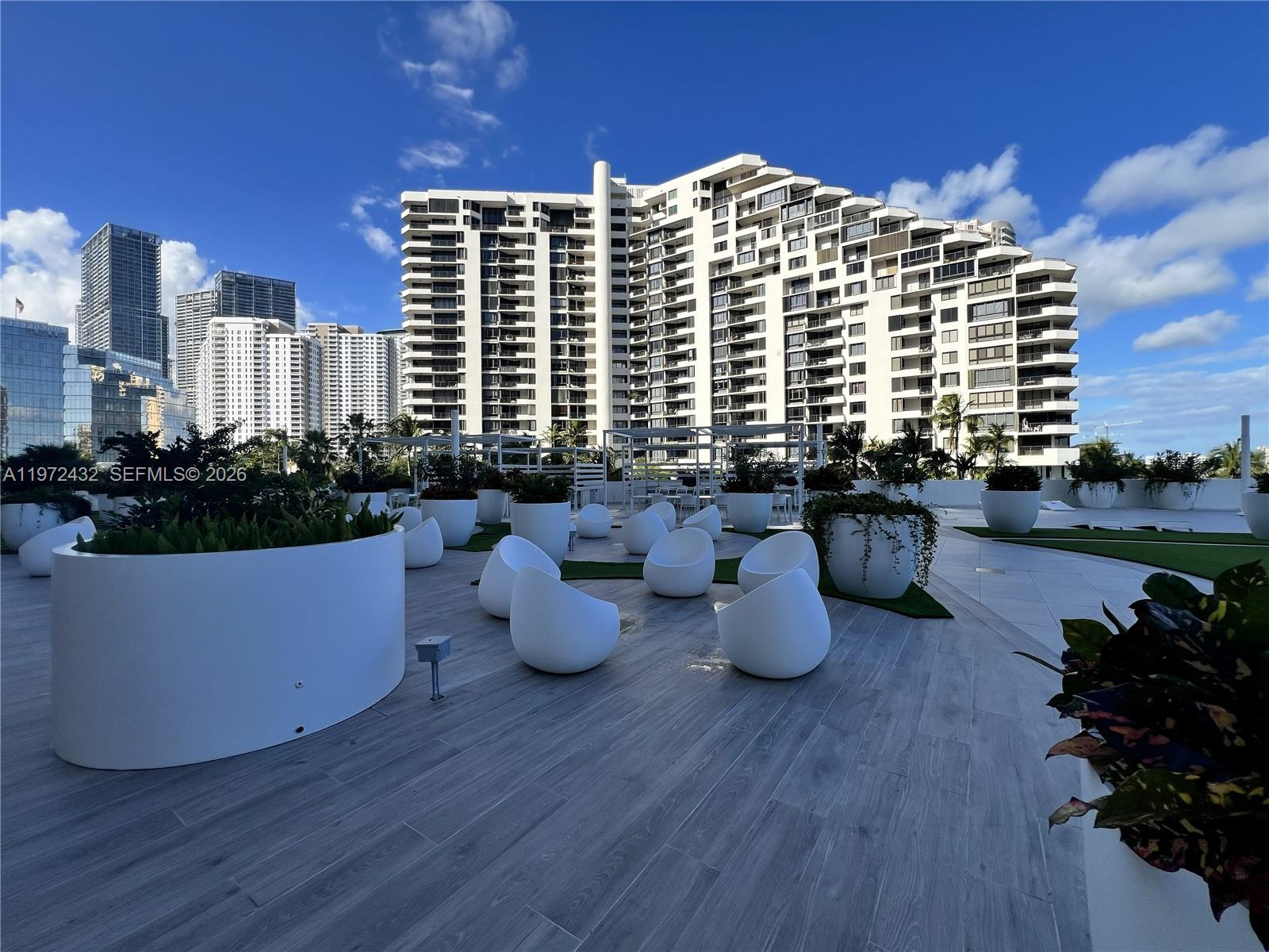 770 Claughton Island Dr #1601, Miami FL 33131