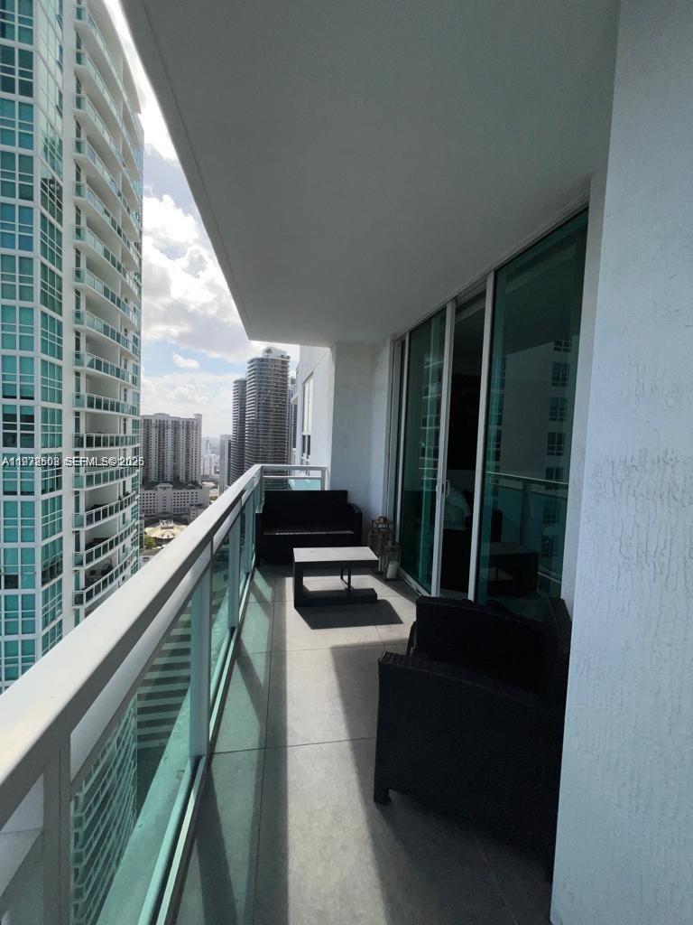 950 Brickell Bay Dr #3105, Miami FL 33131
