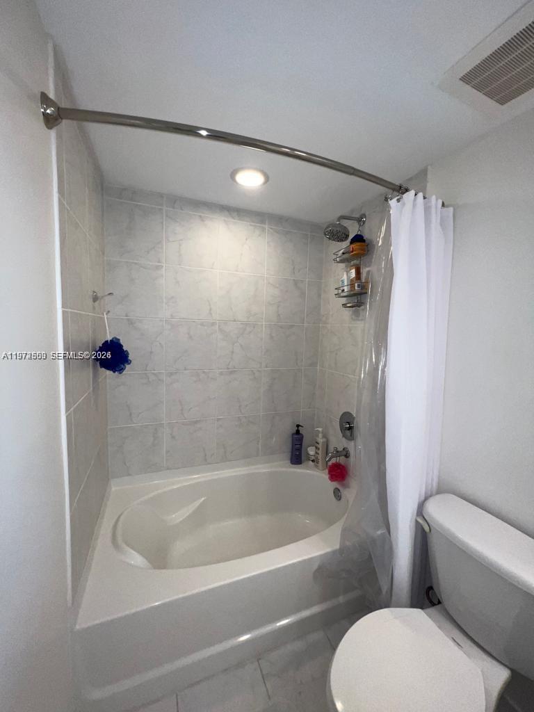 950 Brickell Bay Dr #3105, Miami FL 33131