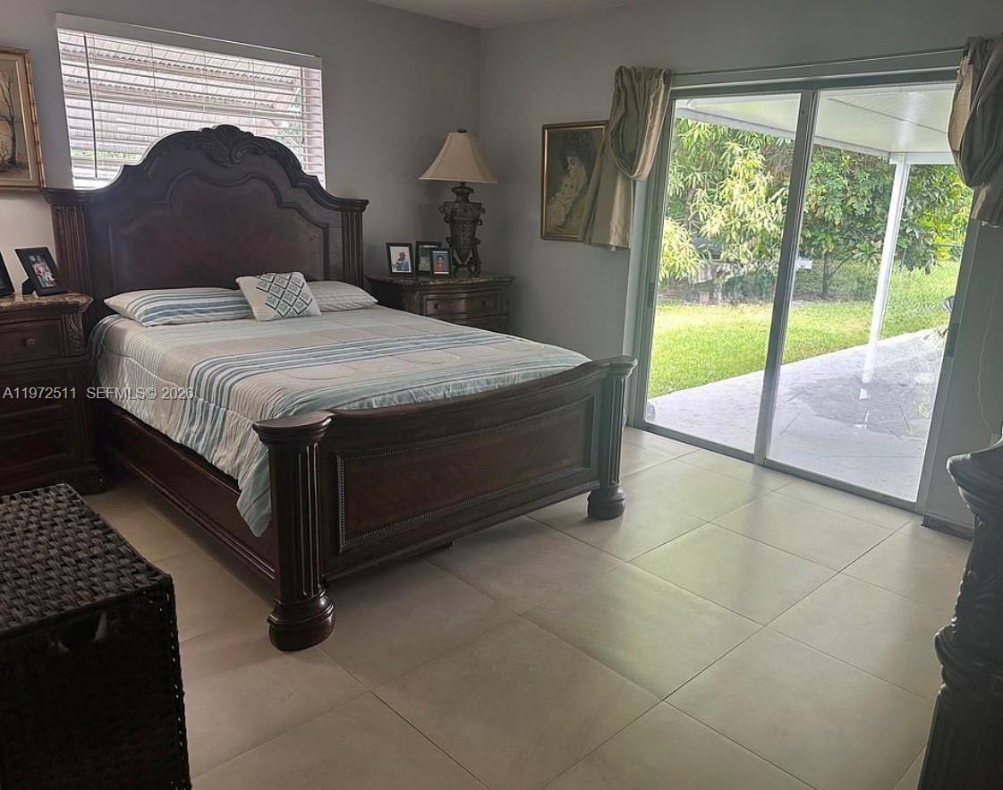 1720 SW 87th Ave, Miami FL 33165