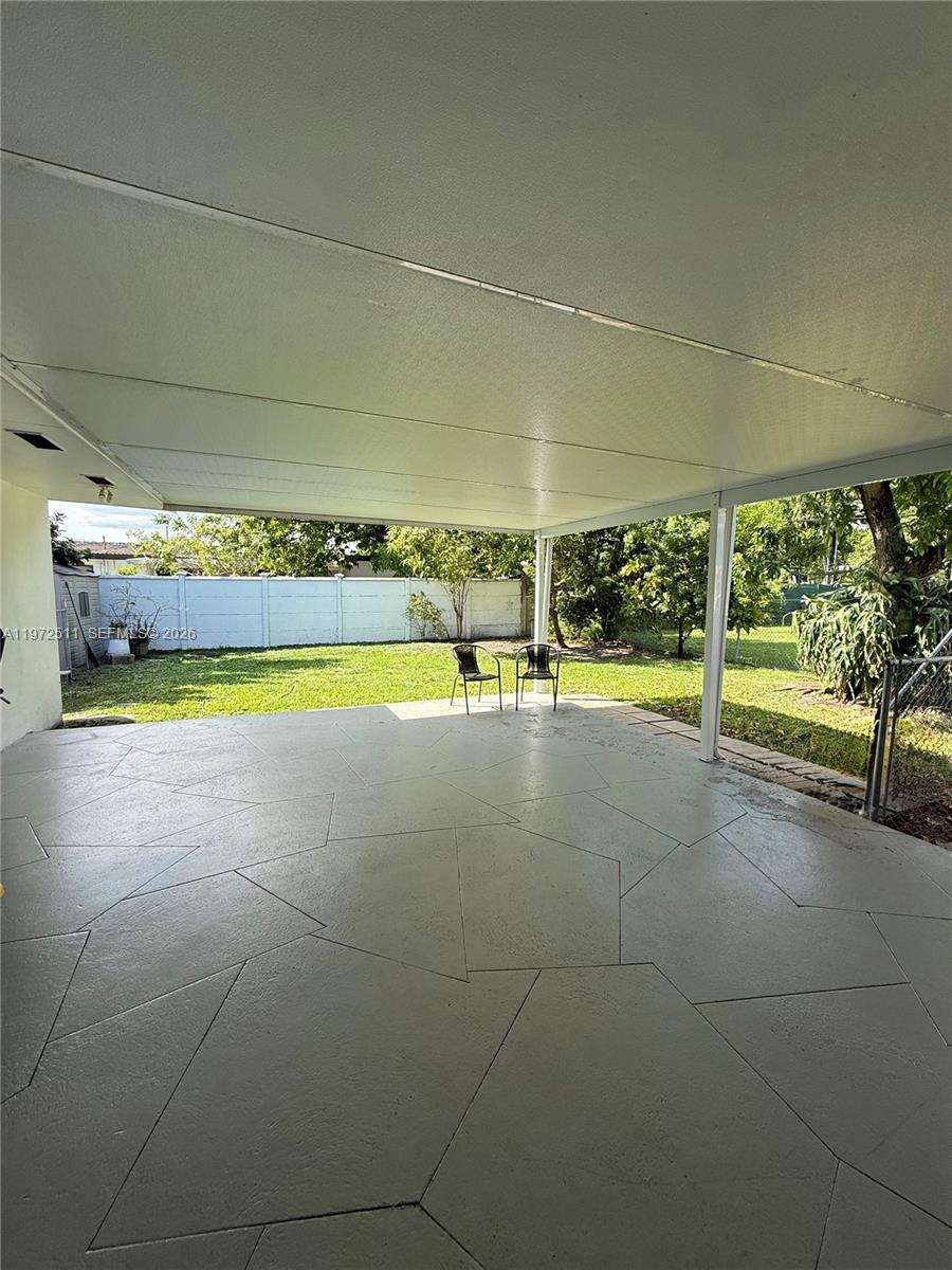 1720 SW 87th Ave, Miami FL 33165