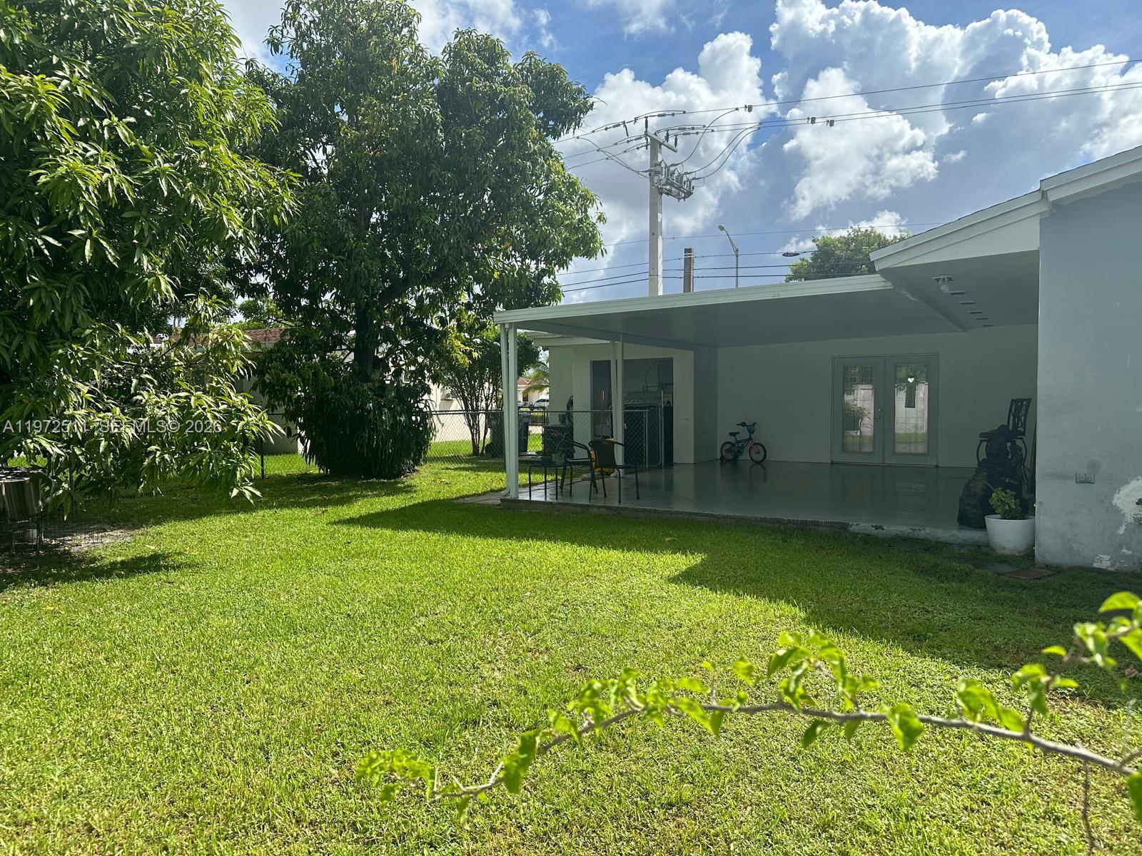 1720 SW 87th Ave, Miami FL 33165