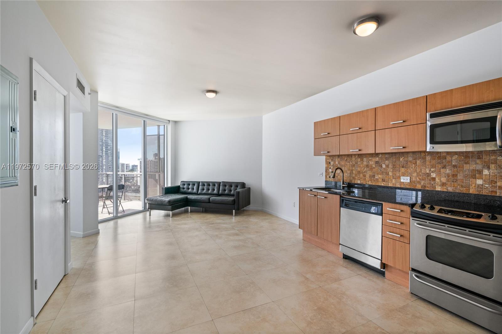350 S Miami Ave #2210, Miami FL 33130