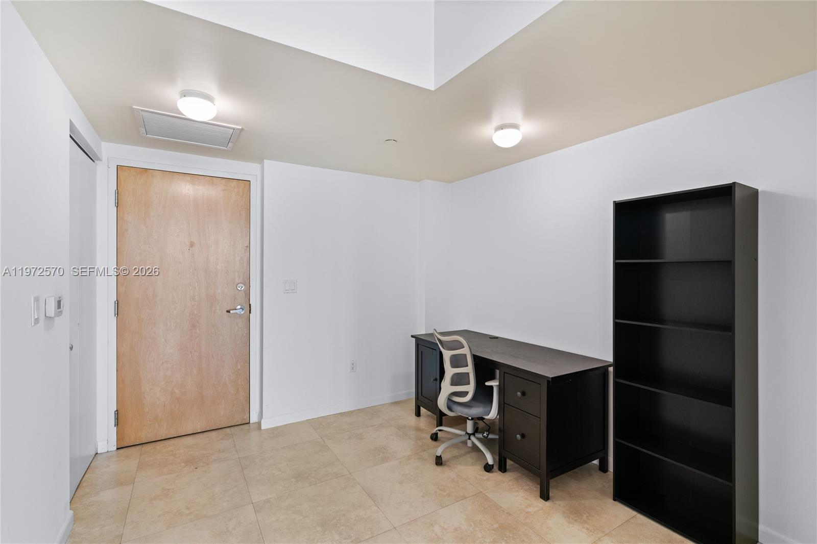 350 S Miami Ave #2210, Miami FL 33130