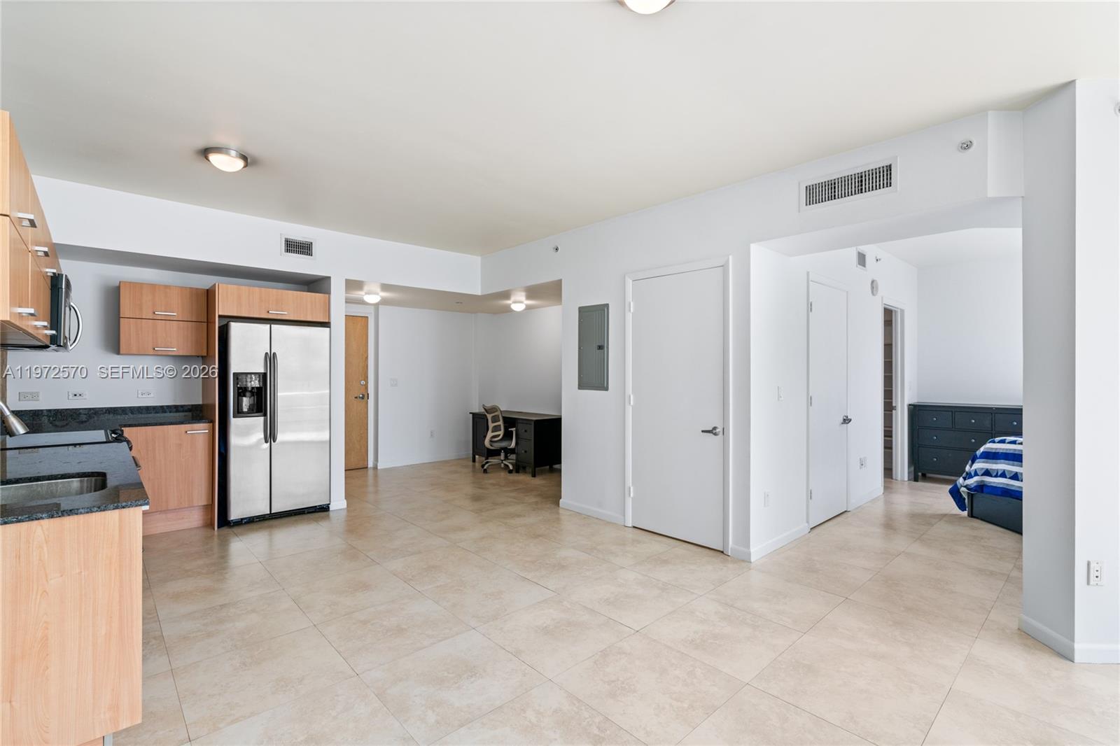 350 S Miami Ave #2210, Miami FL 33130