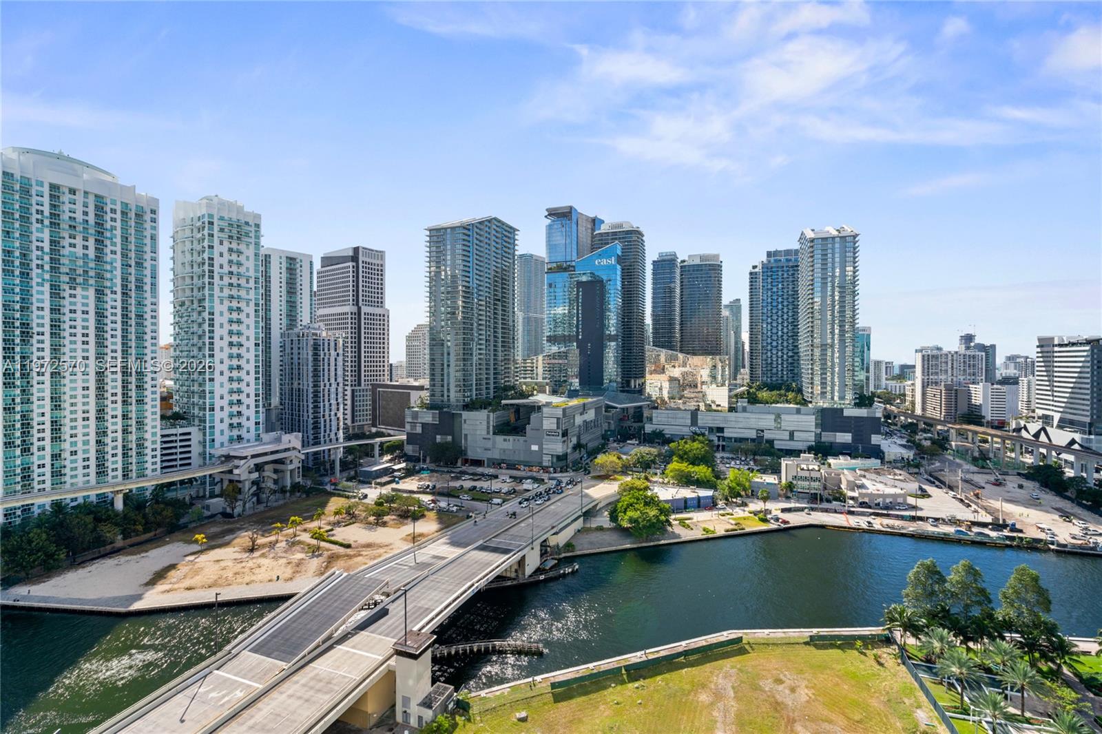 350 S Miami Ave #2210, Miami FL 33130