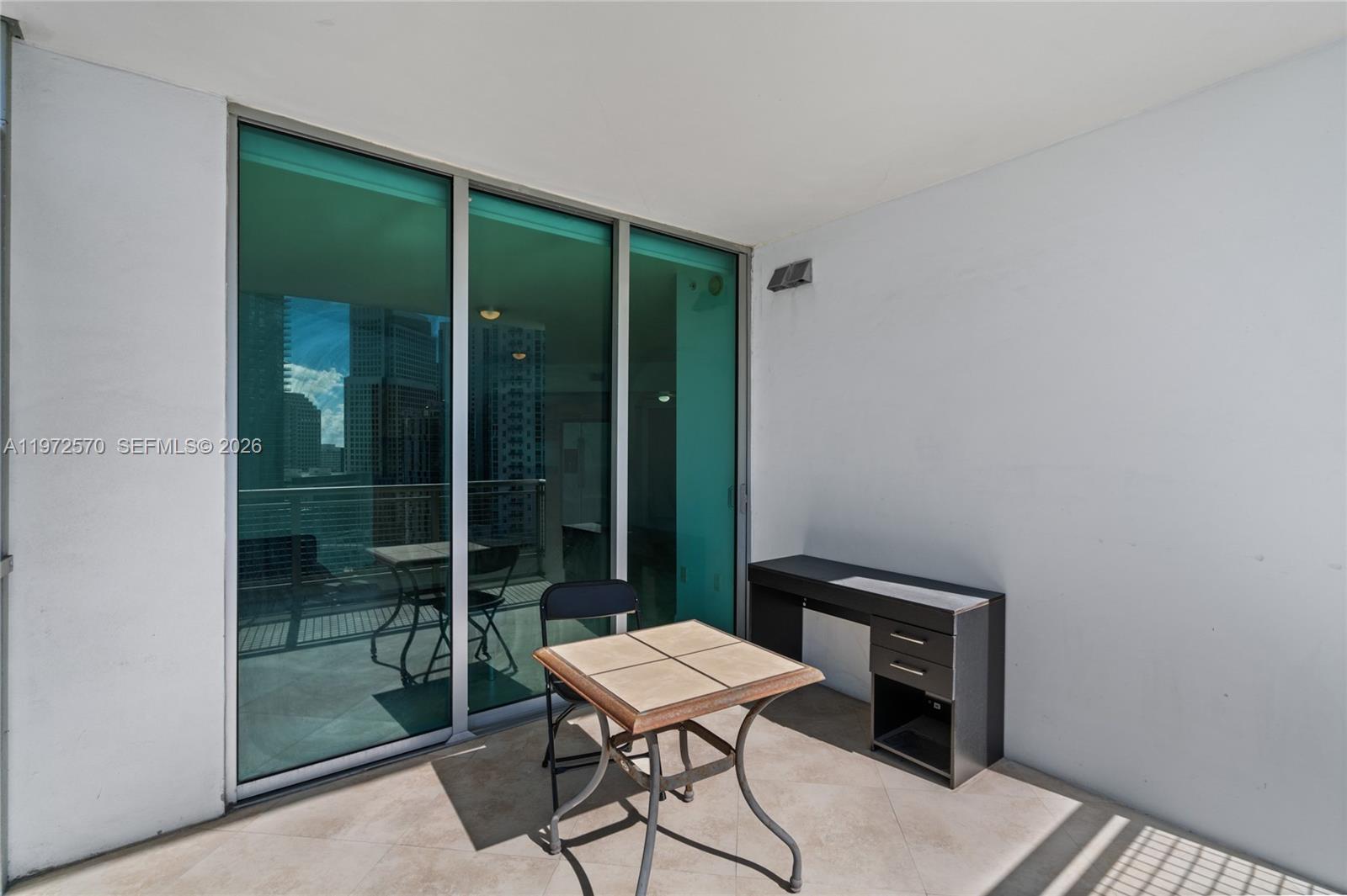 350 S Miami Ave #2210, Miami FL 33130