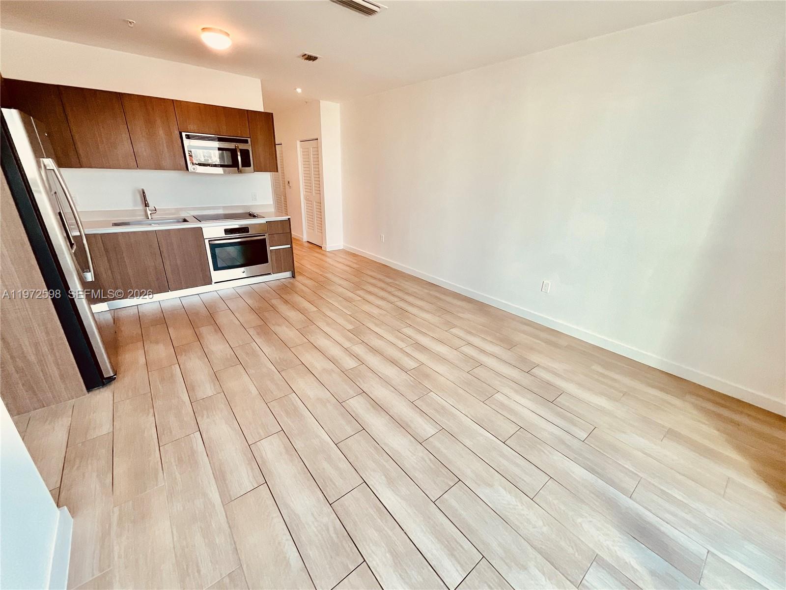 1600 SW 1st Ave #1204, Miami FL 33129