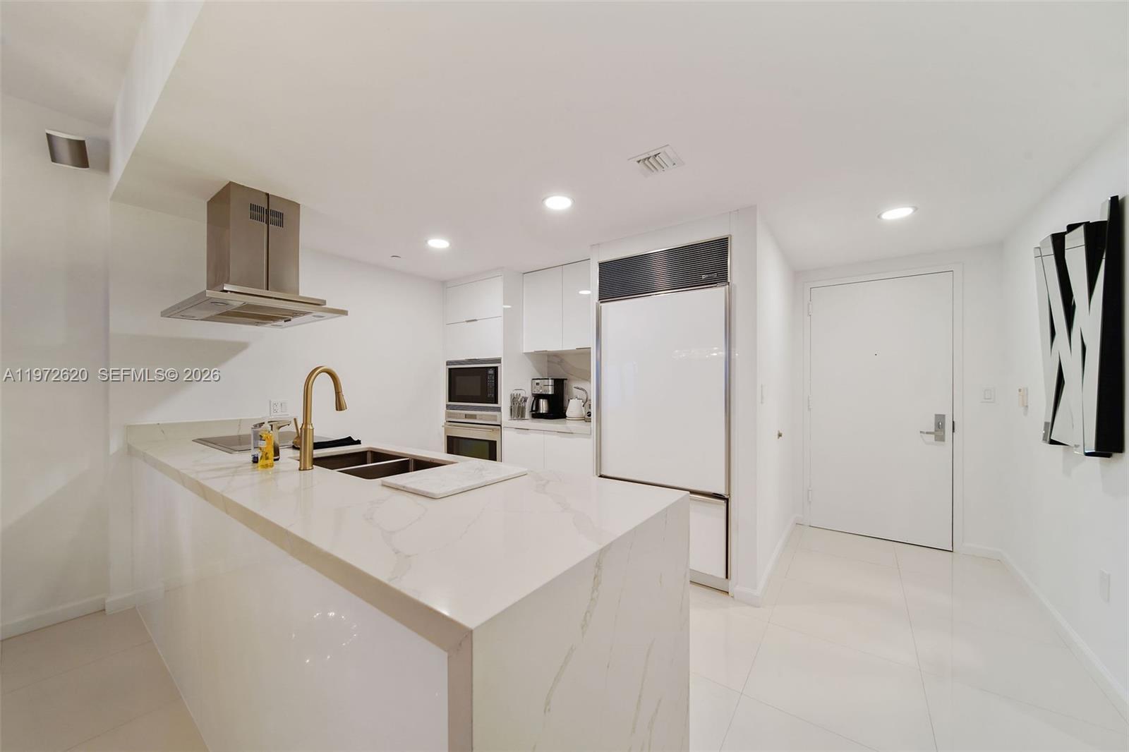 495 Brickell Ave #4209, Miami FL 33131