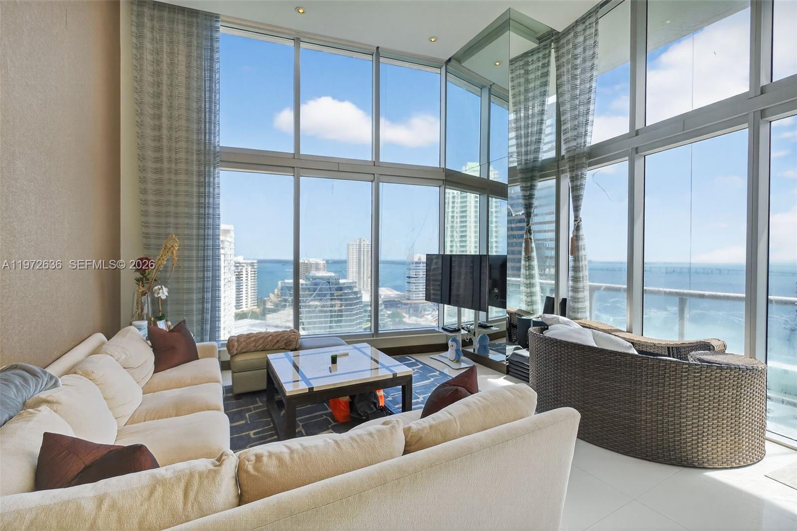 495 Brickell avenue #2201, Miami FL 33131