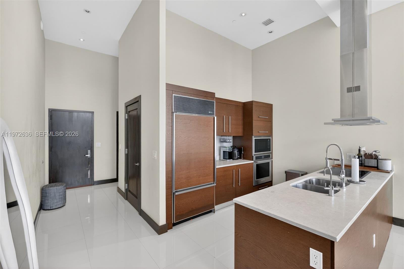 495 Brickell avenue #2201, Miami FL 33131