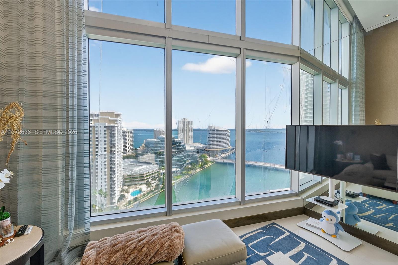 495 Brickell avenue #2201, Miami FL 33131