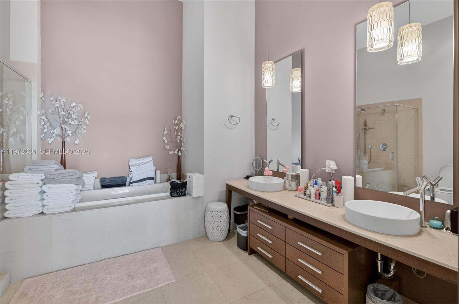 495 Brickell avenue #2201, Miami FL 33131