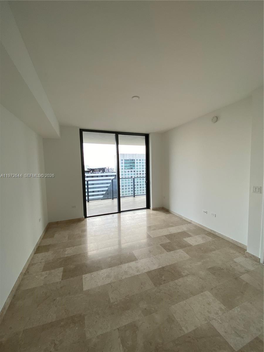 88 SW 7th St #2010, Miami FL 33130