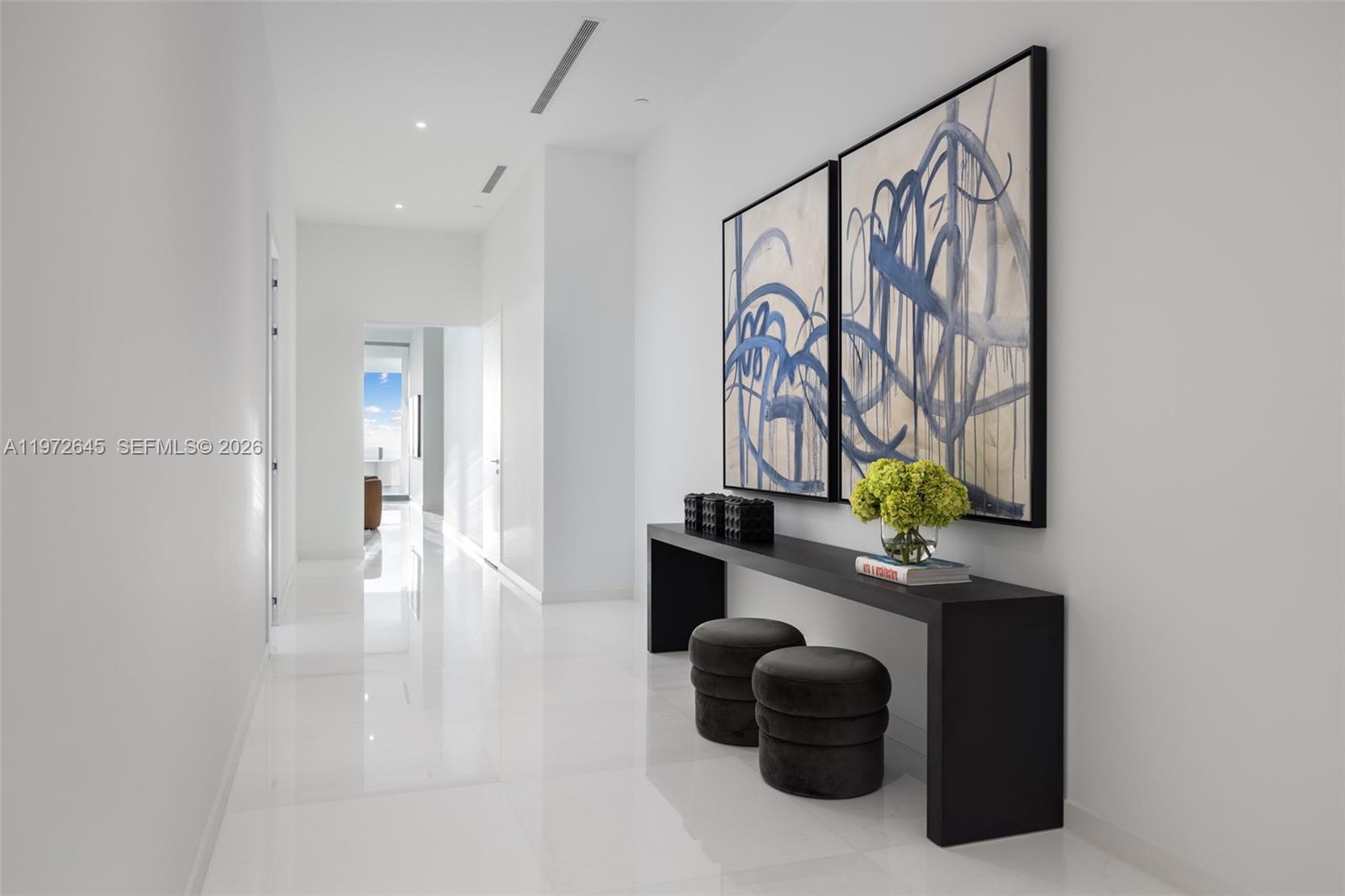 300 Biscayne Boulevard Way #PH5701, Miami FL 33131