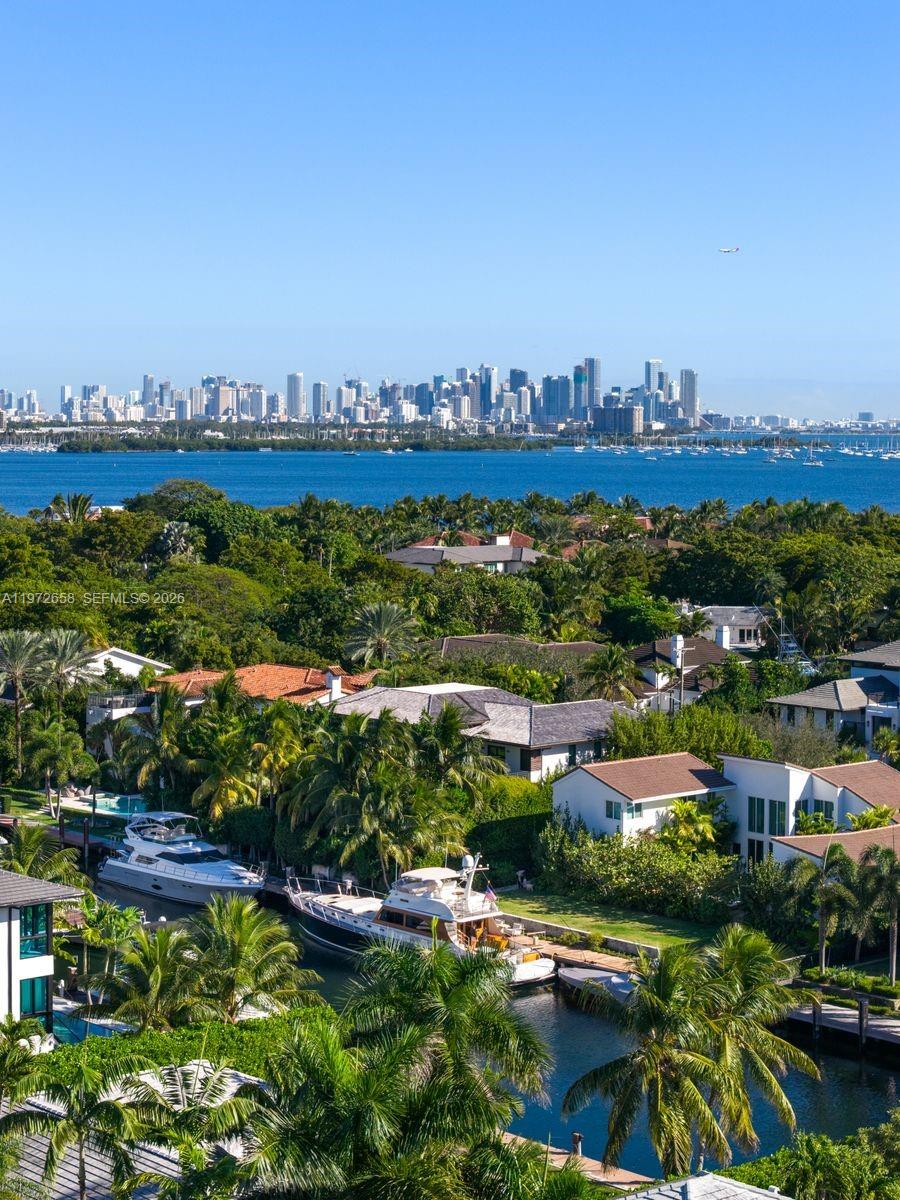6850 Sunrise Ct, Coral Gables FL 33133