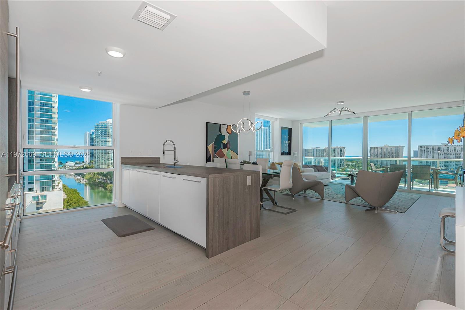 400 Sunny Isles Blvd #1222 SE CORNER UNIT, Sunny Isles Beach FL 33160