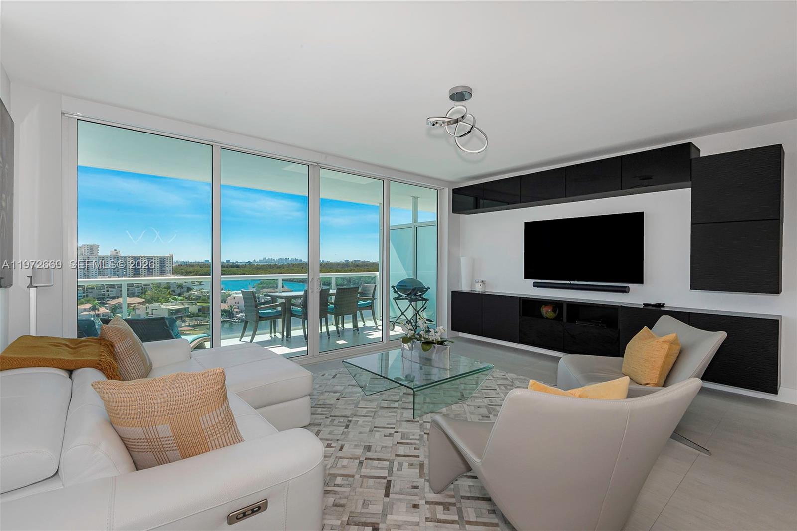 400 Sunny Isles Blvd #1222 SE CORNER UNIT, Sunny Isles Beach FL 33160