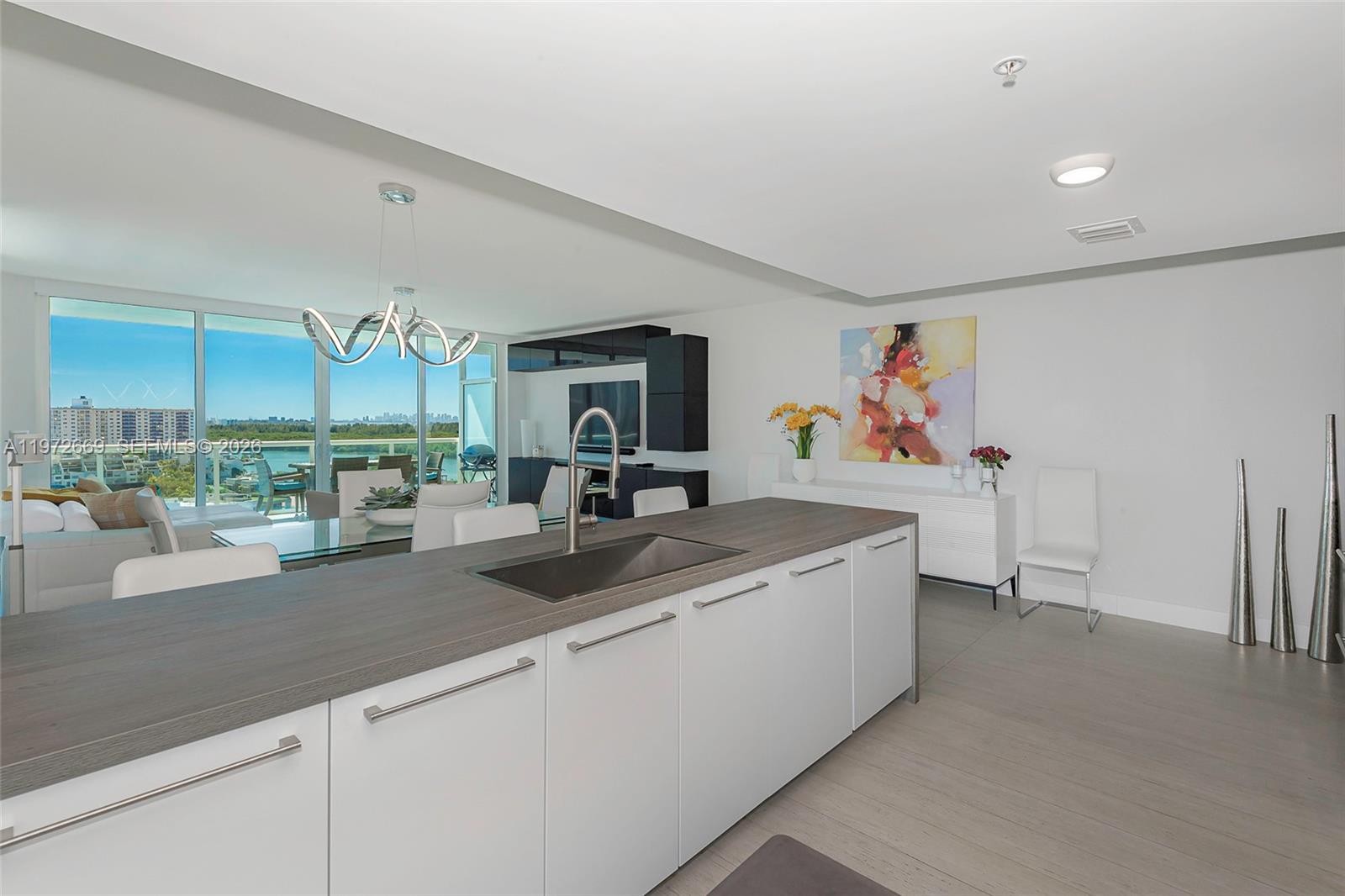 400 Sunny Isles Blvd #1222 SE CORNER UNIT, Sunny Isles Beach FL 33160