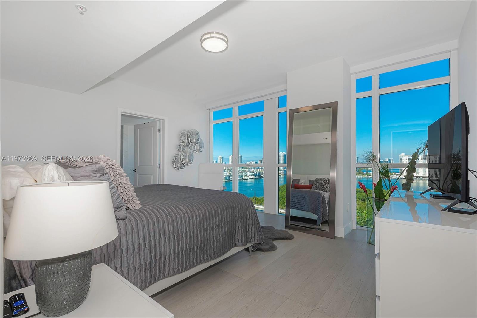 400 Sunny Isles Blvd #1222 SE CORNER UNIT, Sunny Isles Beach FL 33160