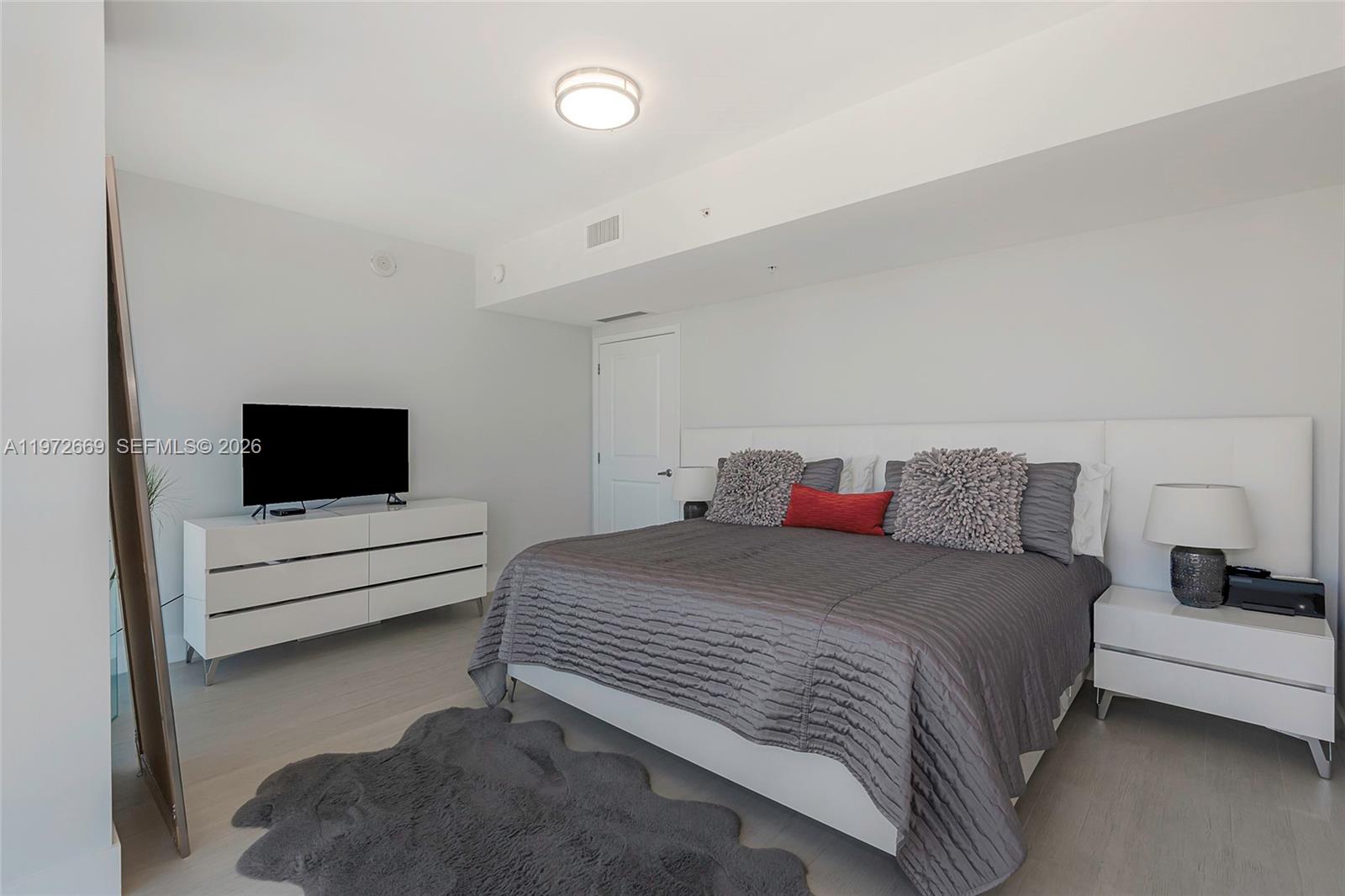 400 Sunny Isles Blvd #1222 SE CORNER UNIT, Sunny Isles Beach FL 33160