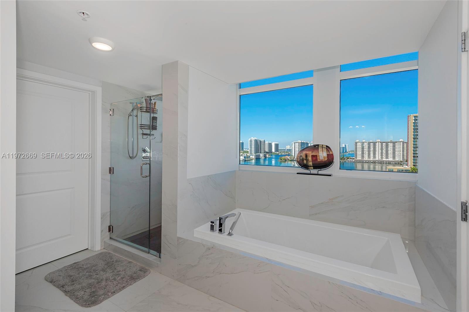 400 Sunny Isles Blvd #1222 SE CORNER UNIT, Sunny Isles Beach FL 33160