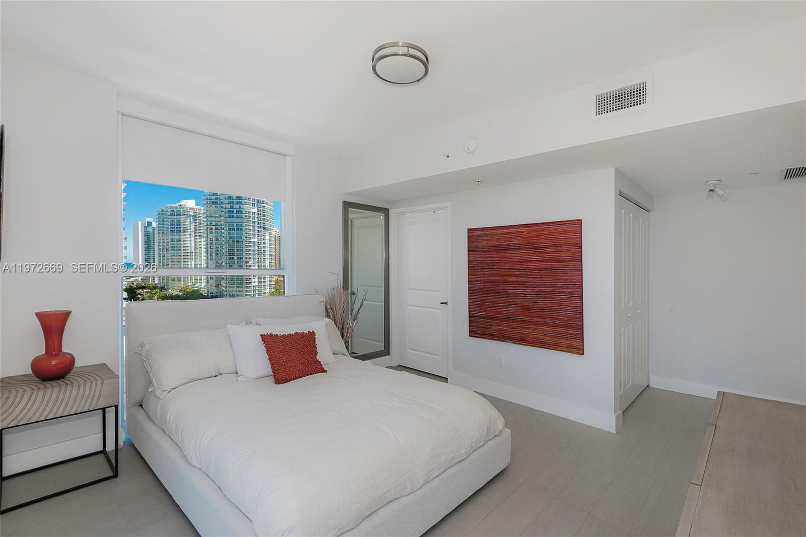 400 Sunny Isles Blvd #1222 SE CORNER UNIT, Sunny Isles Beach FL 33160