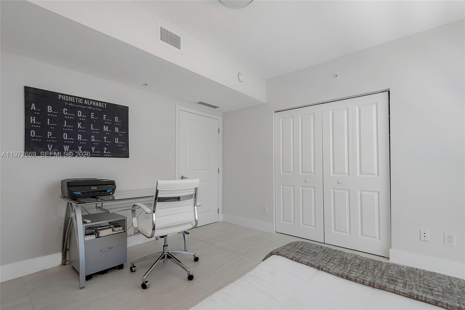 400 Sunny Isles Blvd #1222 SE CORNER UNIT, Sunny Isles Beach FL 33160