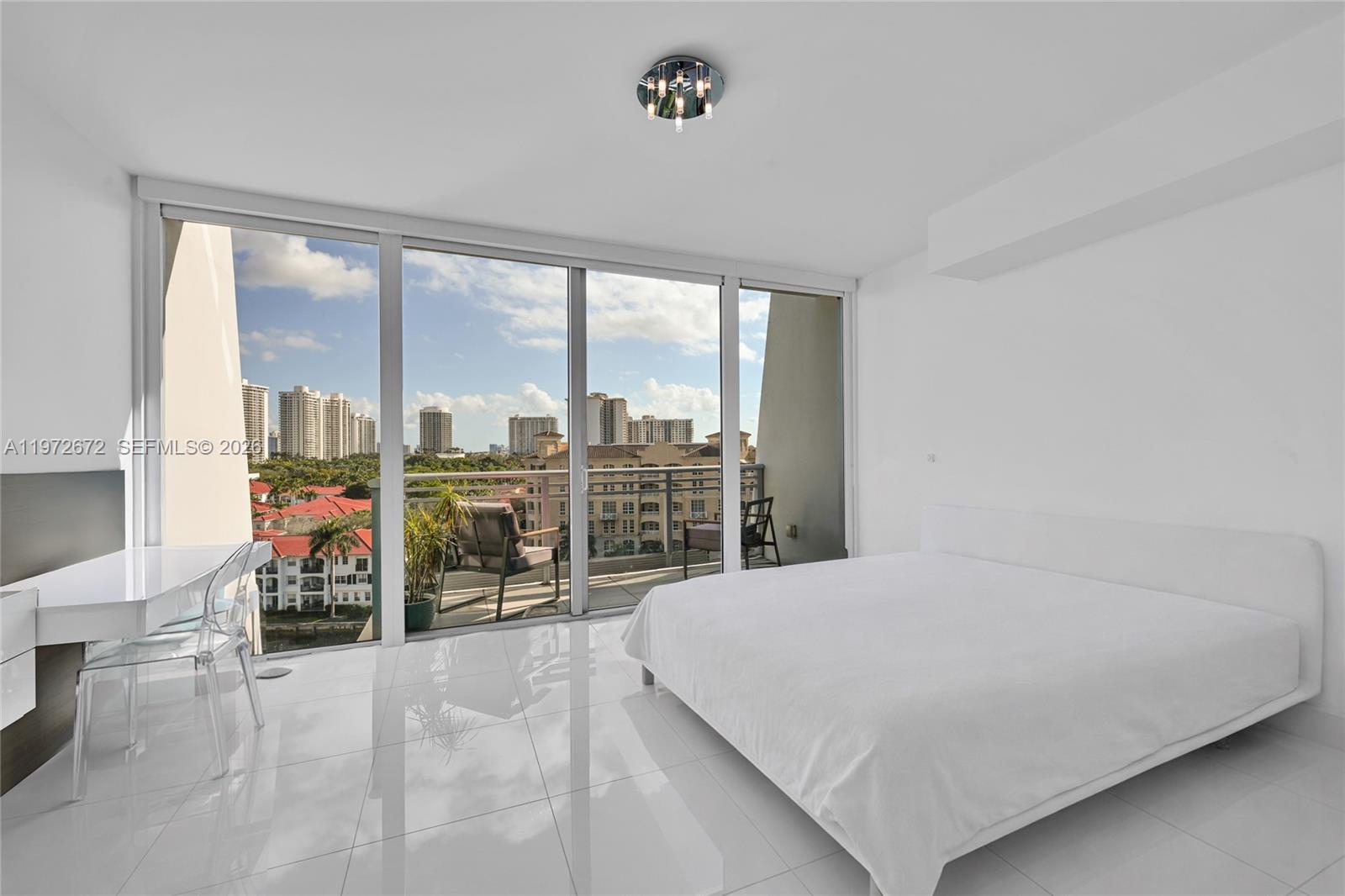 2950 NE 188th St #534, Aventura FL 33180