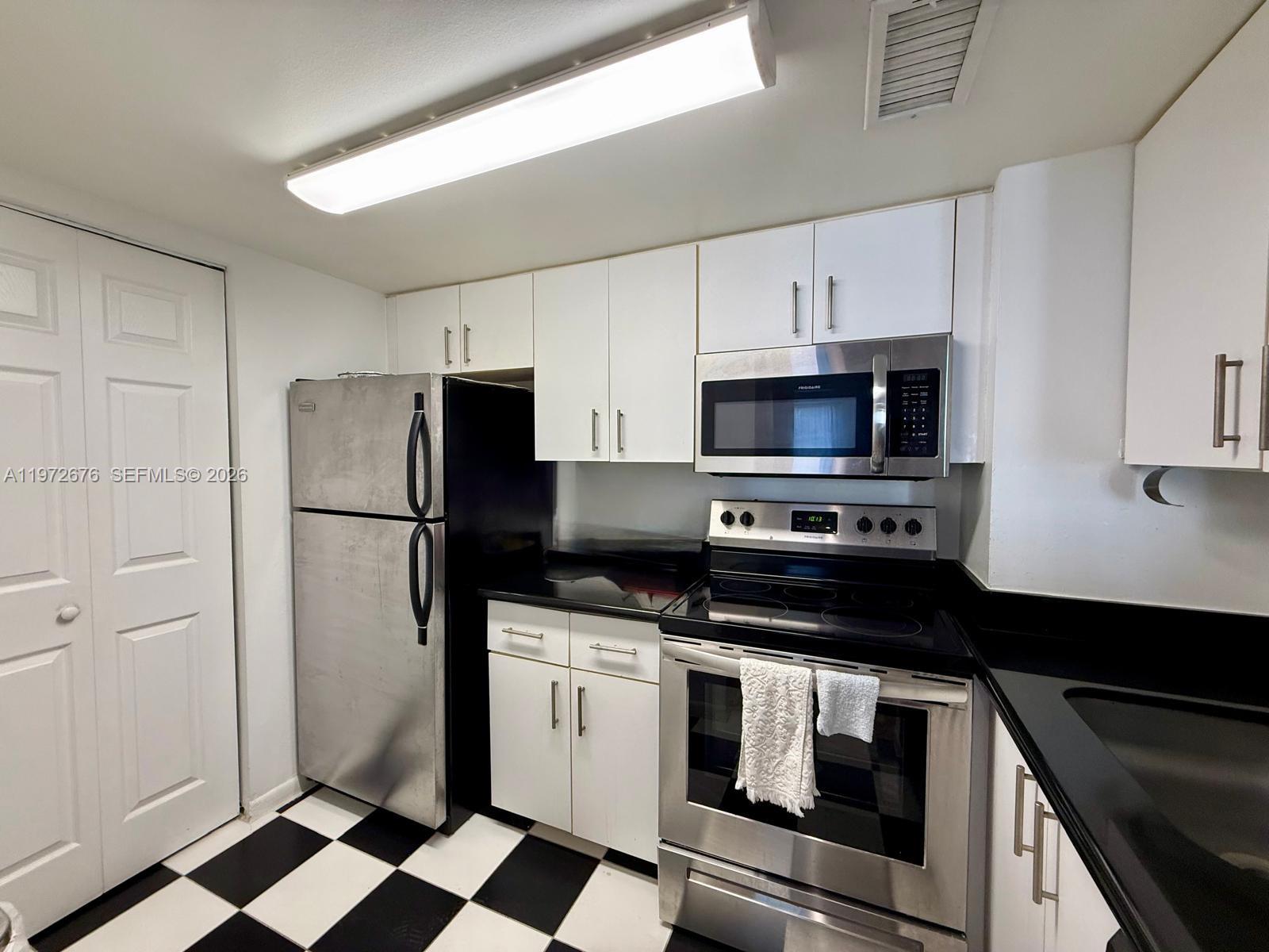 770 Claughton Island Dr #1209, Miami FL 33131
