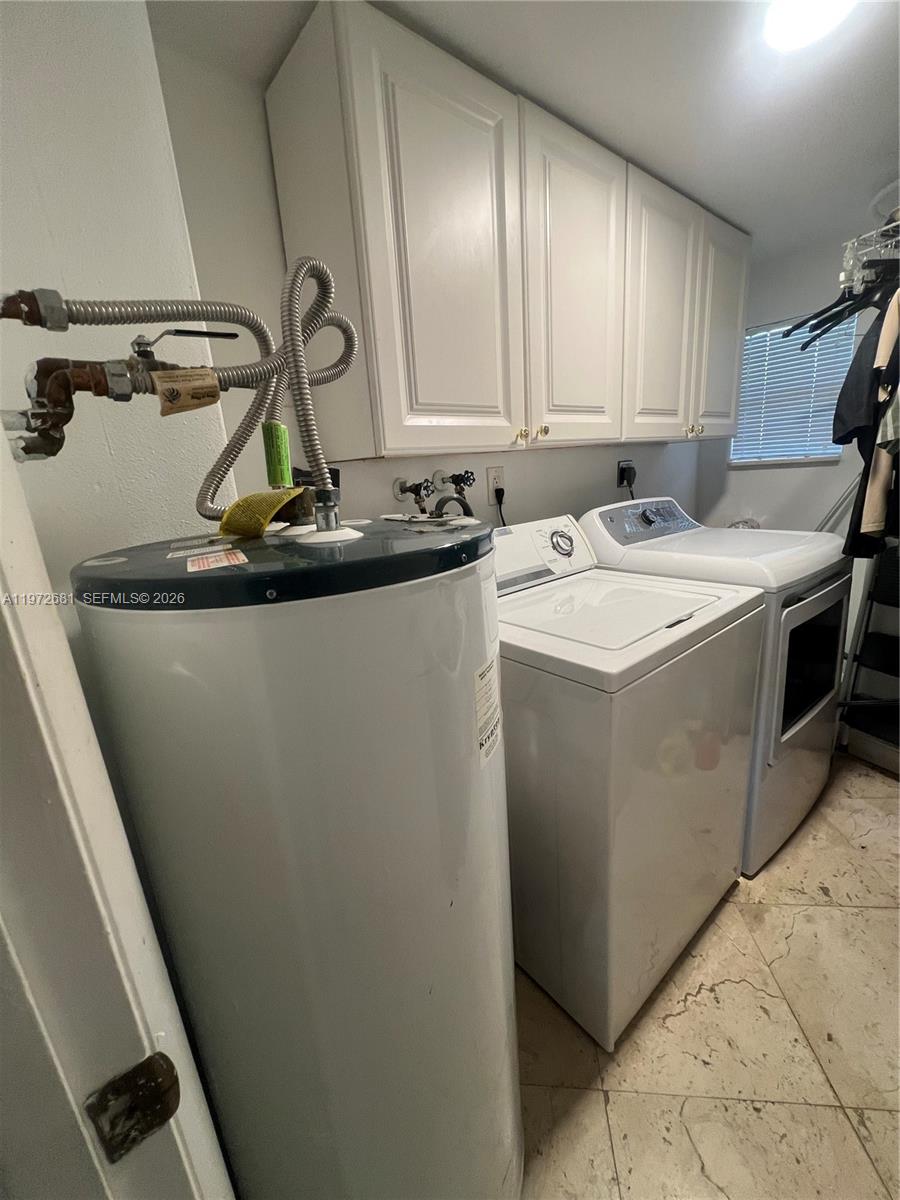 5724 S Bayberry Ln, Tamarac FL 33319