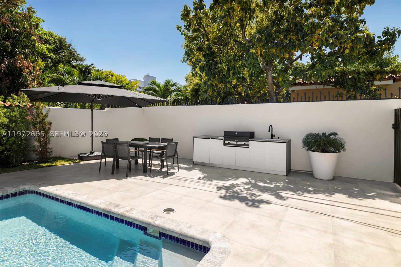 2805 SW 4th Ave, Miami FL 33129